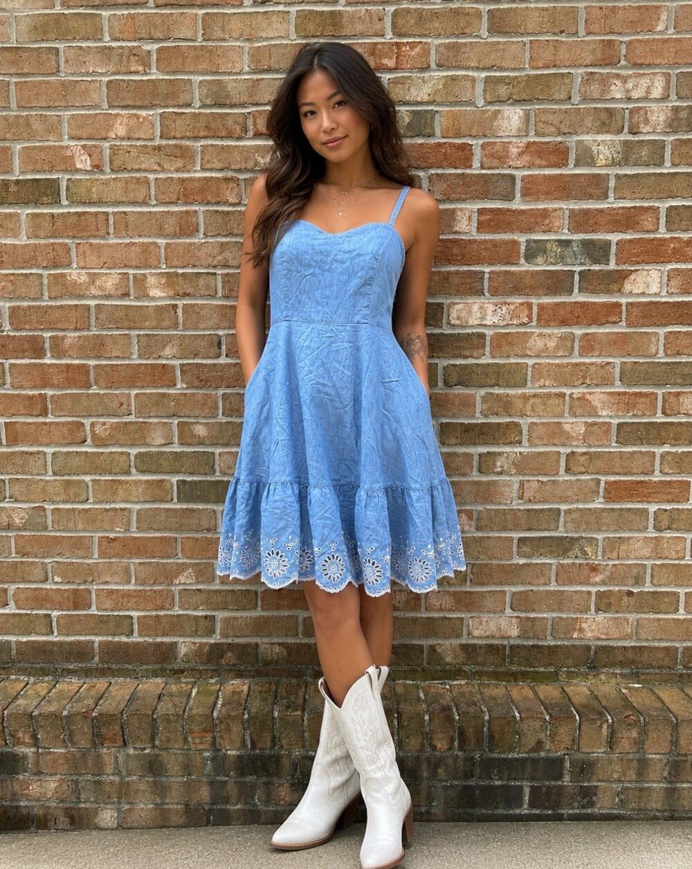 NWT Western Coastal Old Navy Chambray Eyelet Dress Size M Blue Denim Farm House